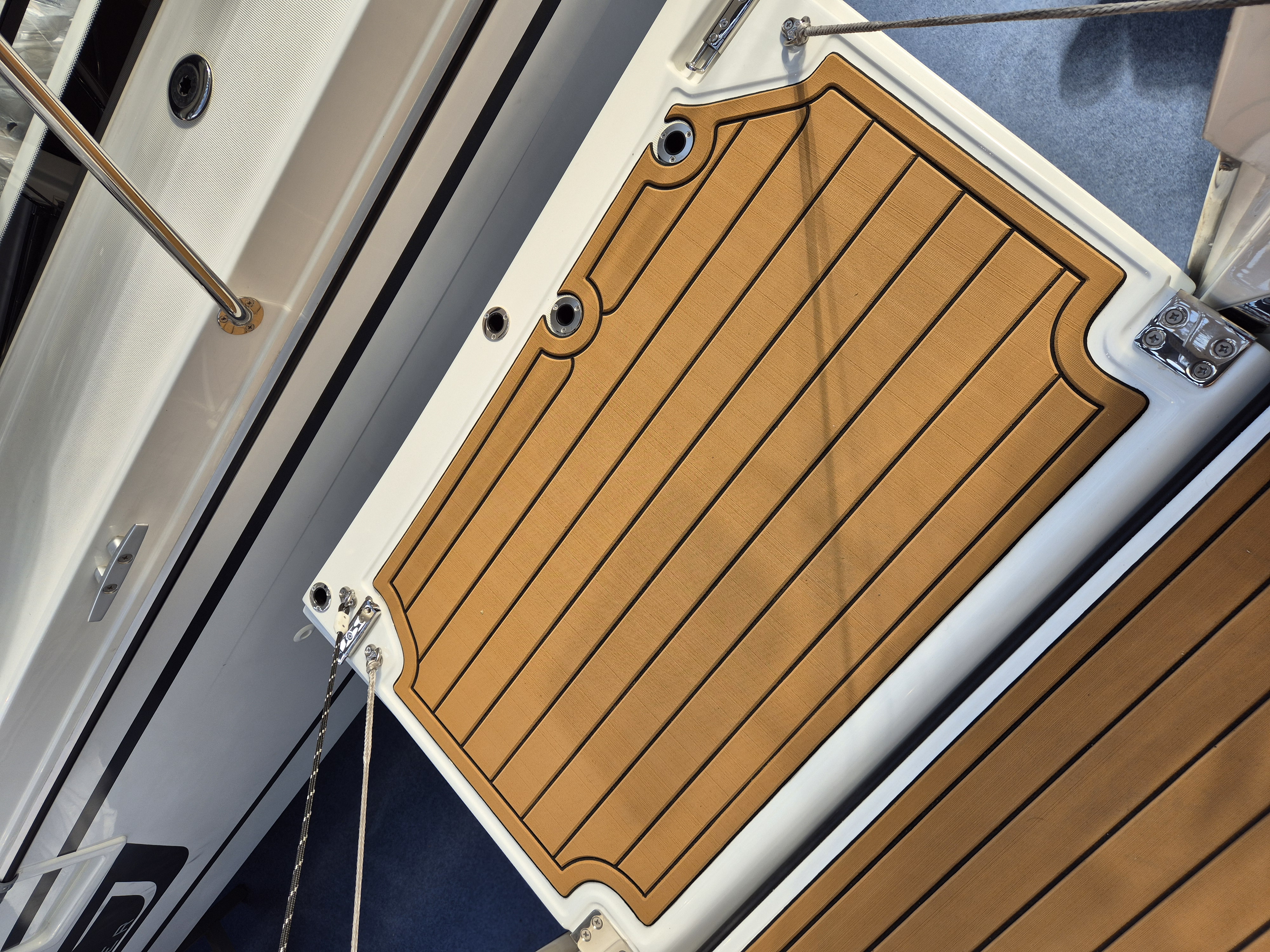 S-DECK Luxury Boating
